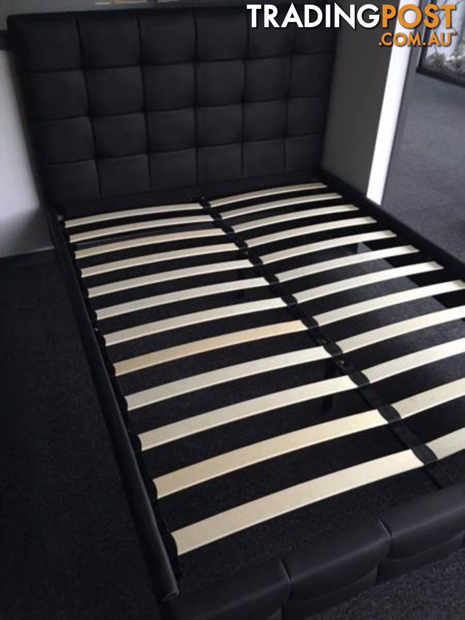 Warehouse direct Quality PU Leather Bed Black or White (EH002)