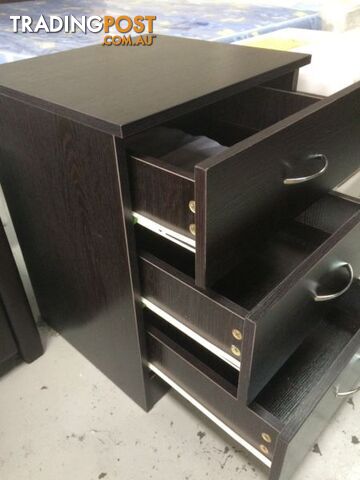 Brand New 3 Drawers Bedside Table/Cabinet/Chest Drawers