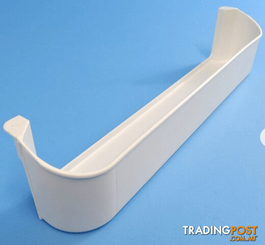 DOMETIC RM4606 LOWER SHELF. 2932575018 700-03427