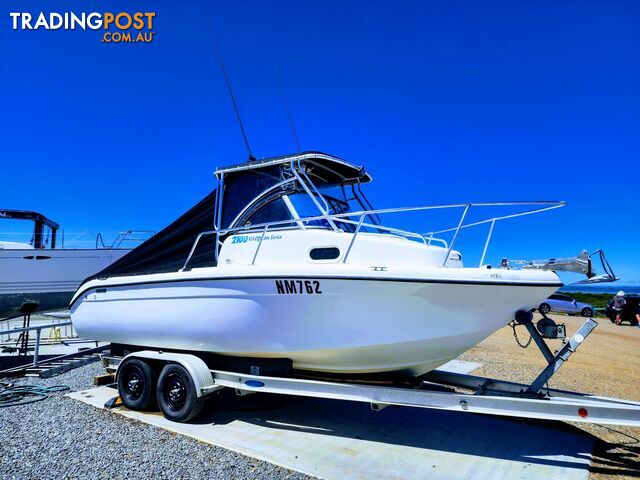 CAROLINA SKIFF 2100 OFFSHORE - 200hp HONDA V6 OUTBOARD