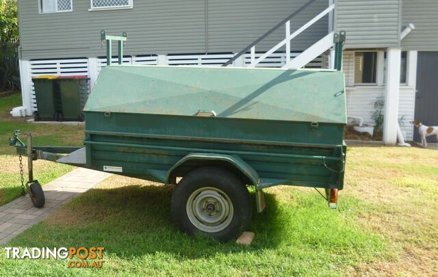 HANGING UP THE HAMMER SALE , BUILDERS TRAILER,