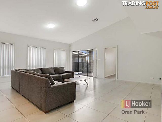 15 Richards Loop ORAN PARK NSW 2570