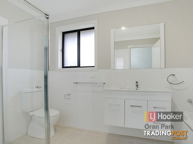 11 Taylor Street ORAN PARK NSW 2570