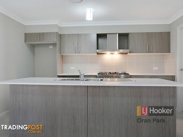 11 Taylor Street ORAN PARK NSW 2570