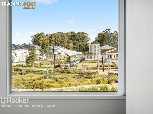 43 Vanderfield Crescent ORAN PARK NSW 2570