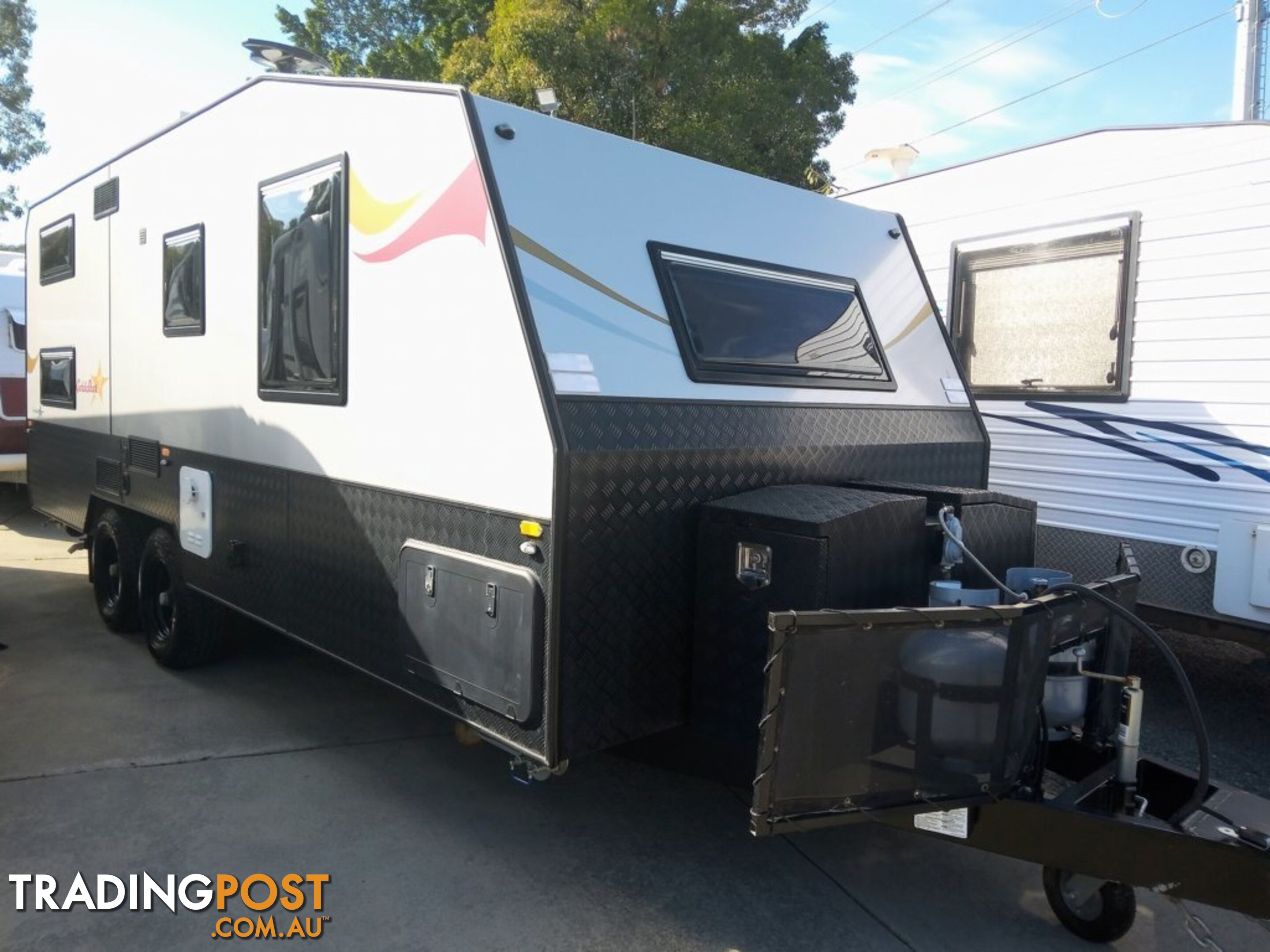 GOLDSTAR RV LIBERTY TOURER FAMILY CARAVAN