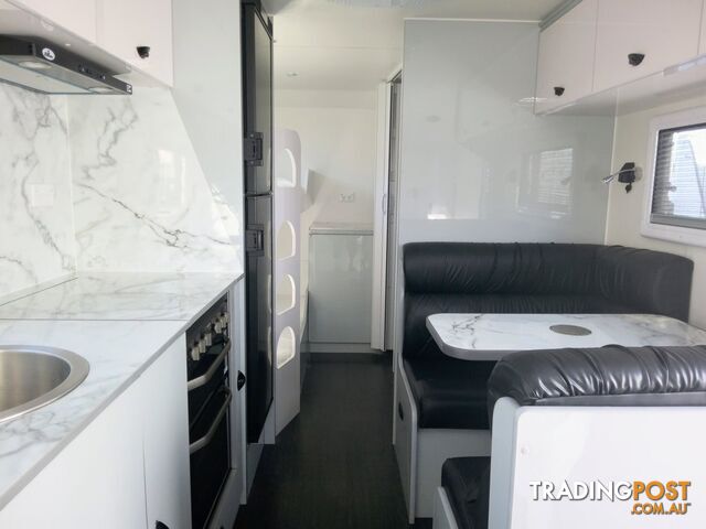 GOLDSTAR RV LIBERTY TOURER FAMILY CARAVAN