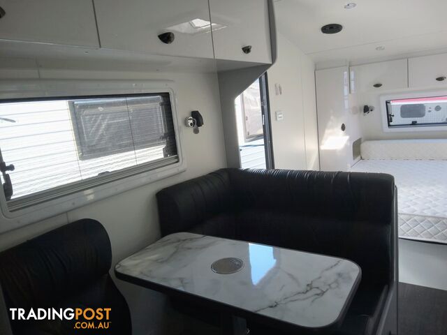 GOLDSTAR RV LIBERTY TOURER FAMILY CARAVAN