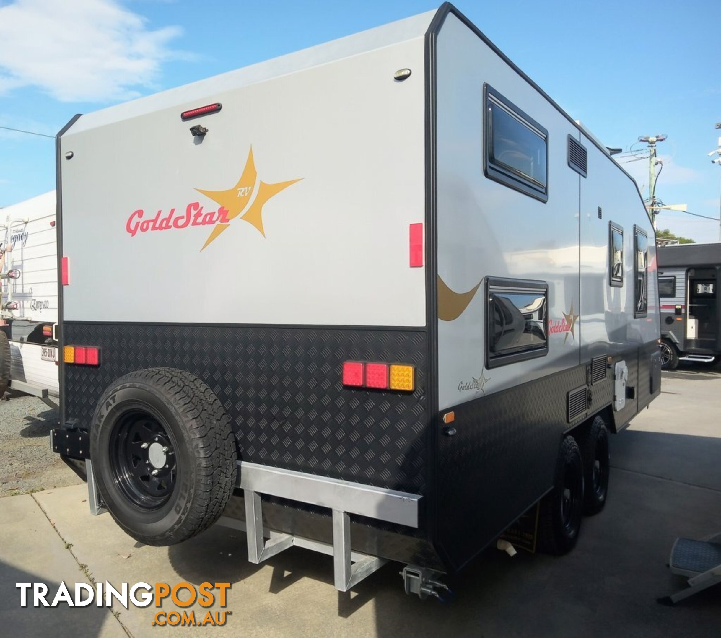 GOLDSTAR RV LIBERTY TOURER FAMILY CARAVAN