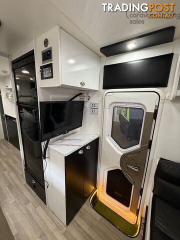 2017 NOVA PRIDE PLATINUM - 22FT SLIDE OUT COUPLE VAN - photo 5 of 38
