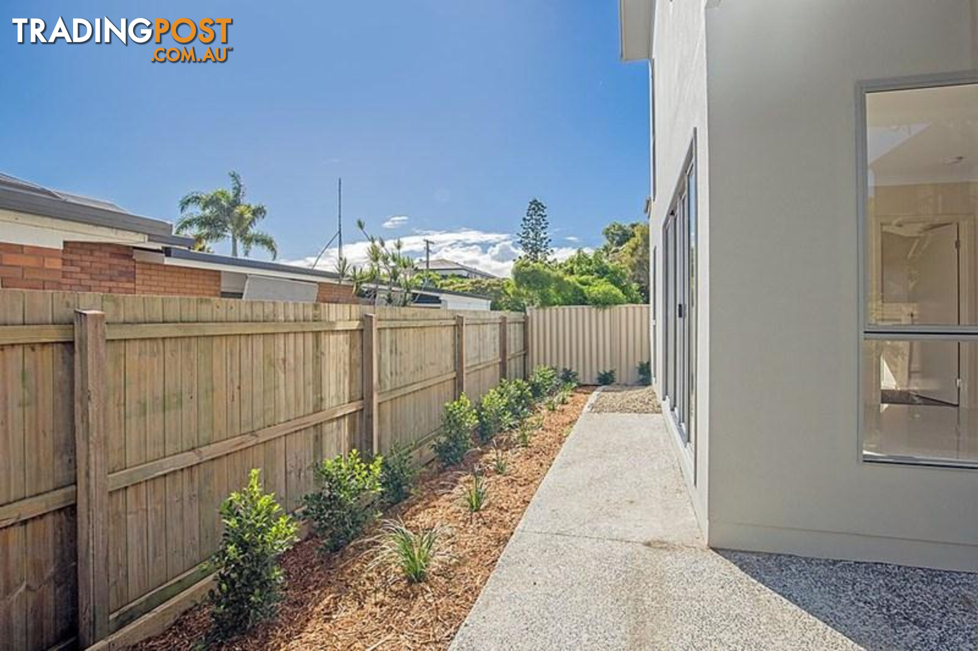 37 Parker Street Labrador QLD 4215