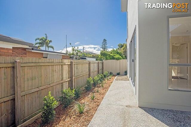 37 Parker Street Labrador QLD 4215