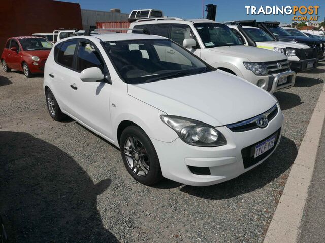 2011 HYUNDAI I30   HATCH