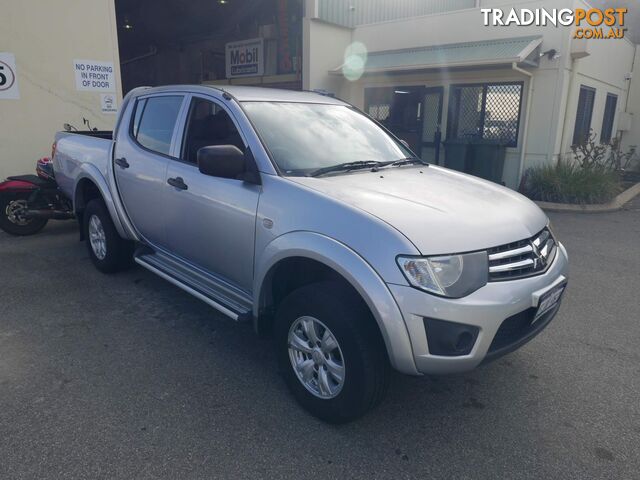 2013 MITSUBISHI TRITON   DUAL CAB UTE