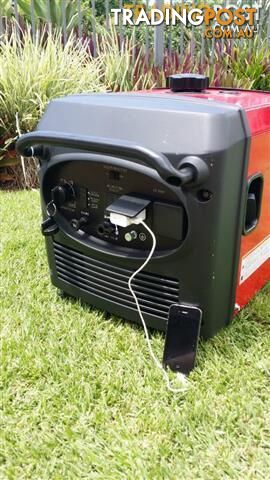 PORTABLE GENERATOR POWERED BY LPG OR PETROL DIGITAL INVERTER LOAD SENSITIVE 3KW - photo 5 of 9