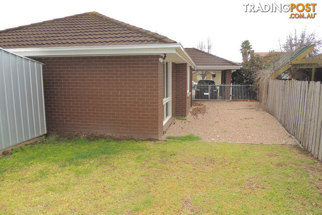 6 Leahe Close SALE VIC 3850