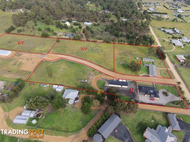 3/7 Boggy Creek Road LONGFORD VIC 3851