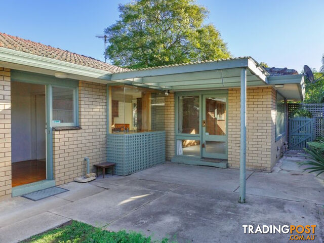 8 Julie Court SALE VIC 3850