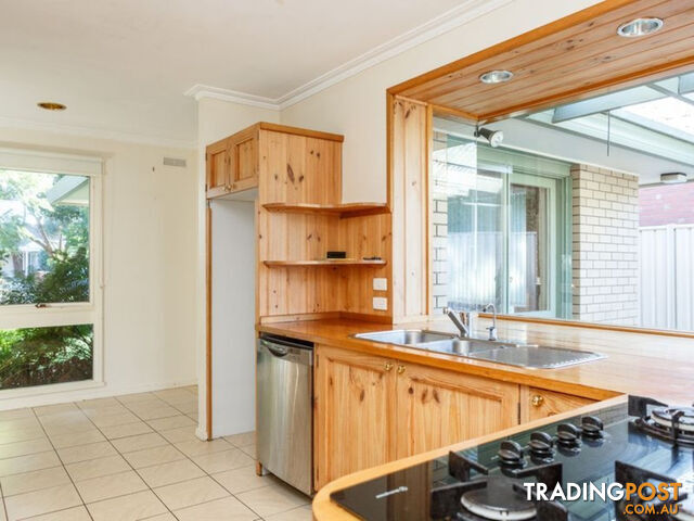 8 Julie Court SALE VIC 3850