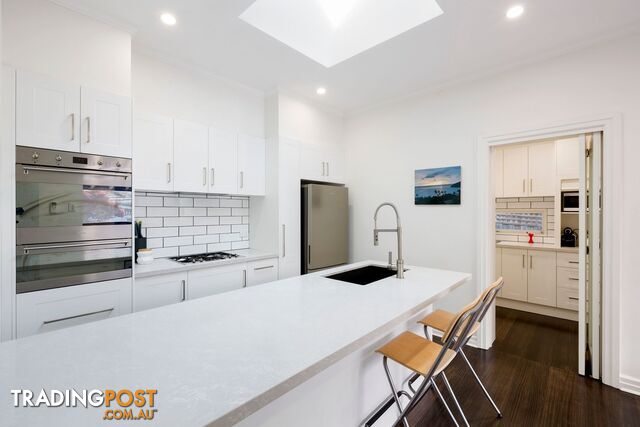 30 Woodlands Avenue CAMBERWELL VIC 3124