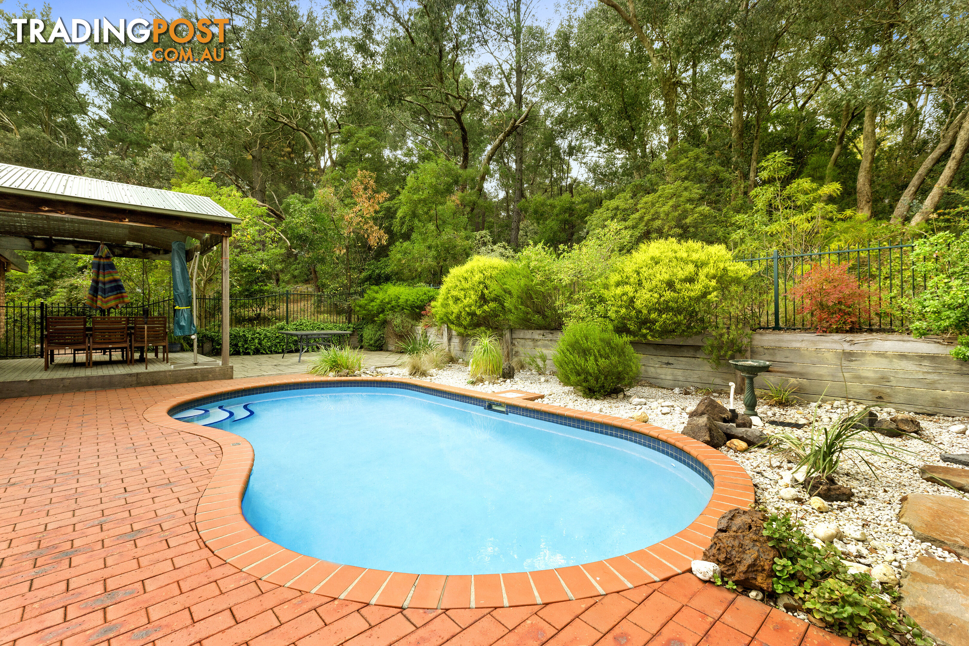 33 Lookover Road DONVALE VIC 3111