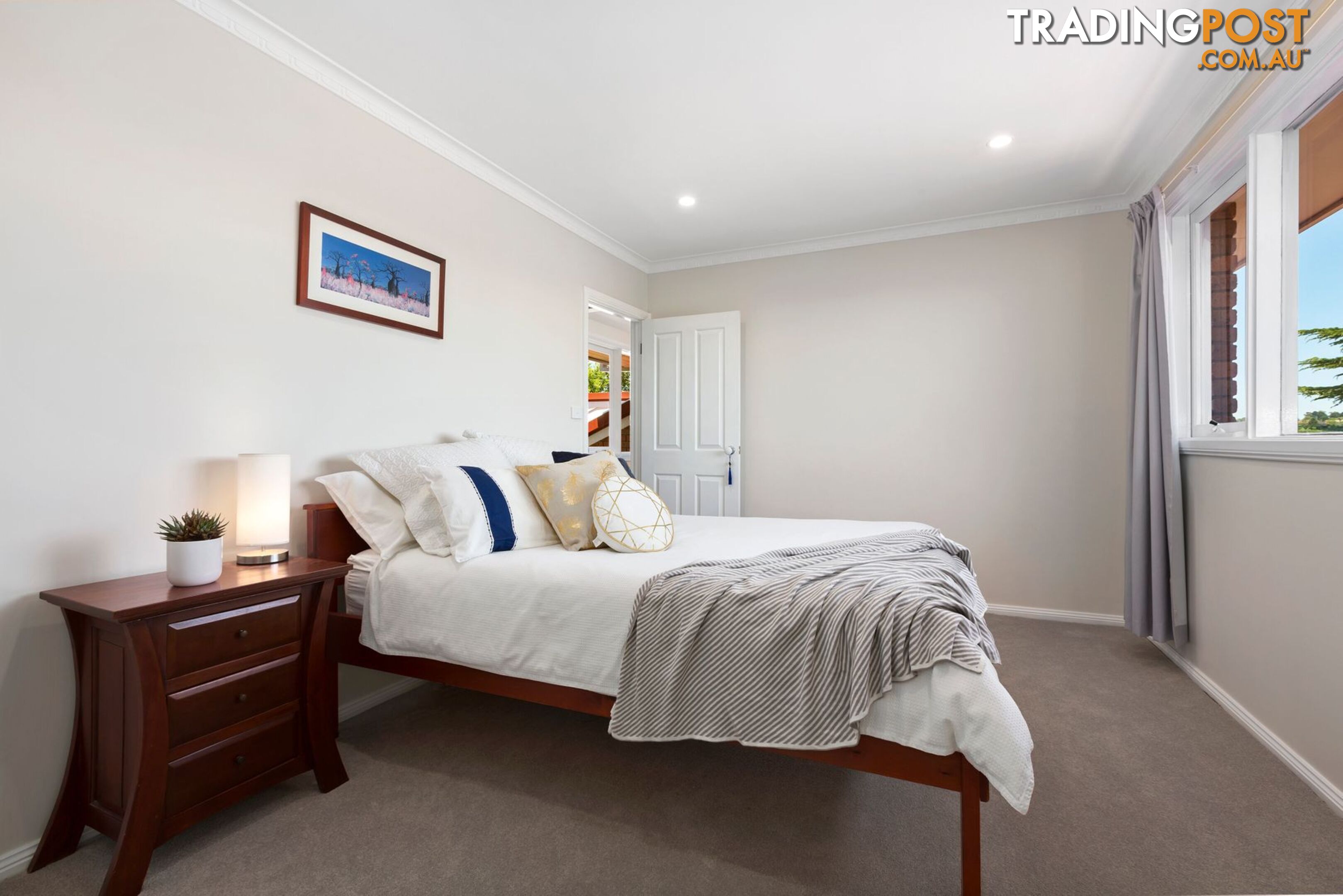 4 Glenmanor Close TEMPLESTOWE VIC 3106