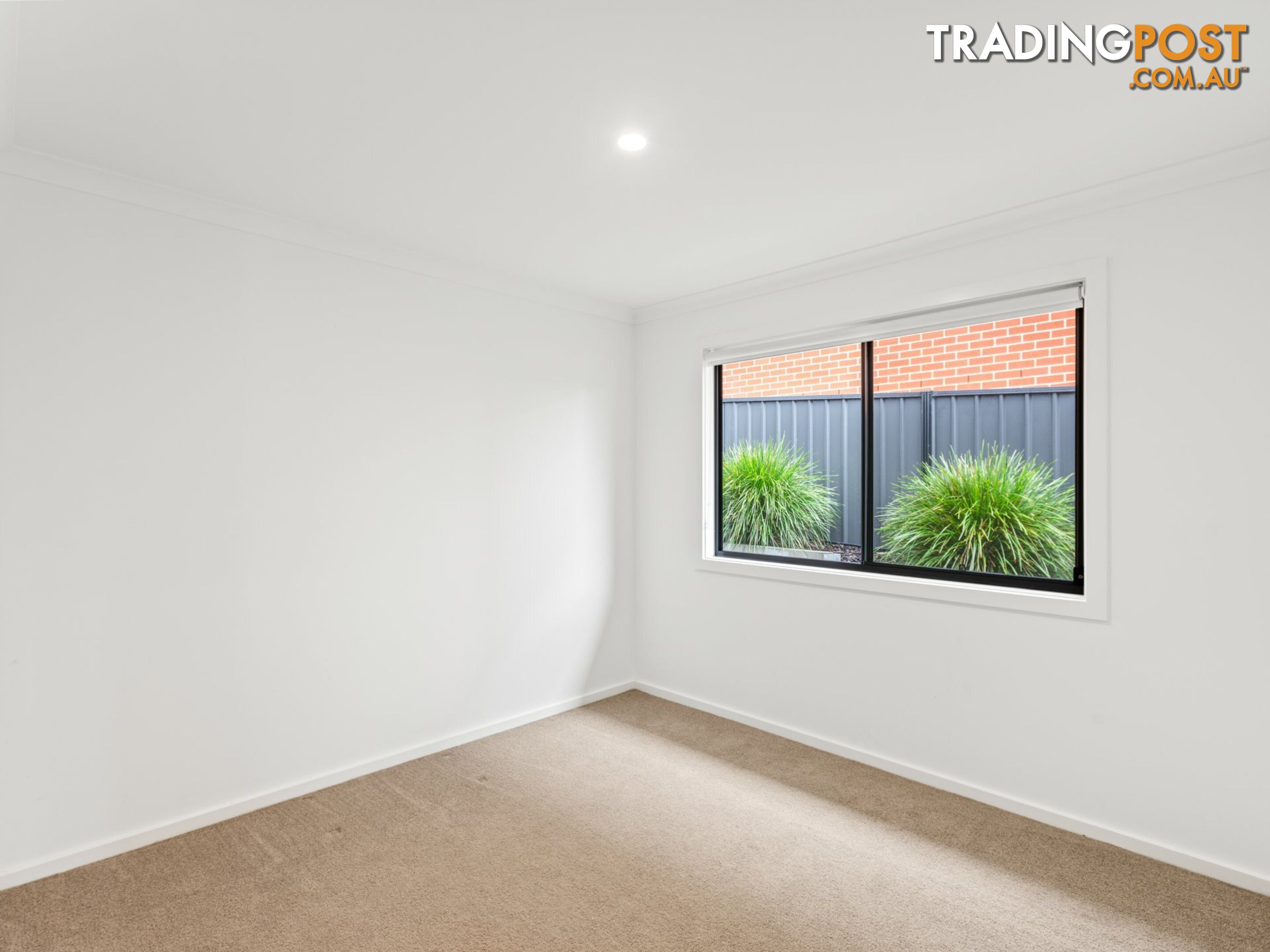 1/2 Kurrajong Crescent KALARU NSW 2550