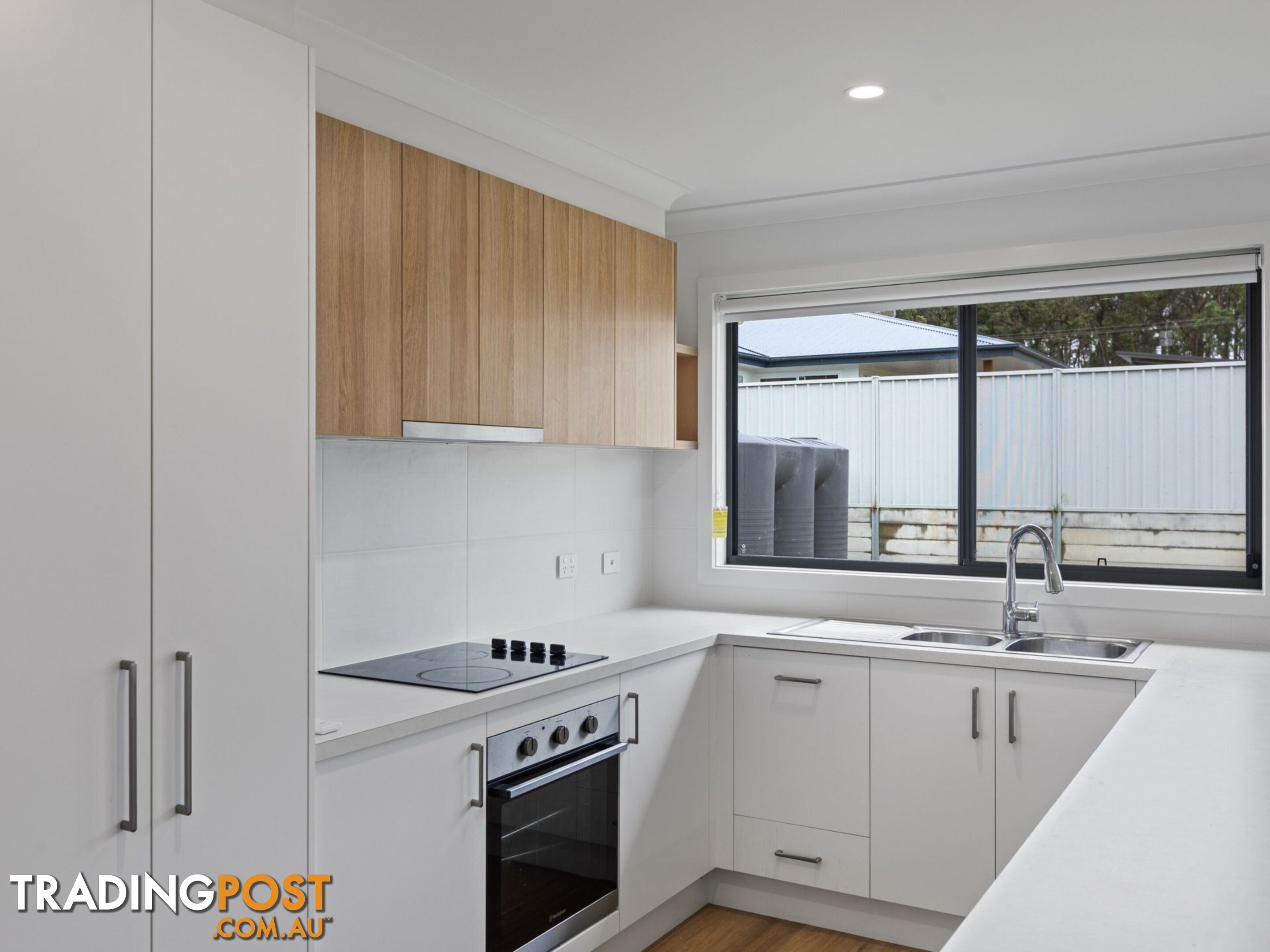 1/2 Kurrajong Crescent KALARU NSW 2550