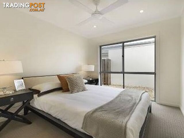 21 Bunderoo Circuit PIMPAMA QLD 4209