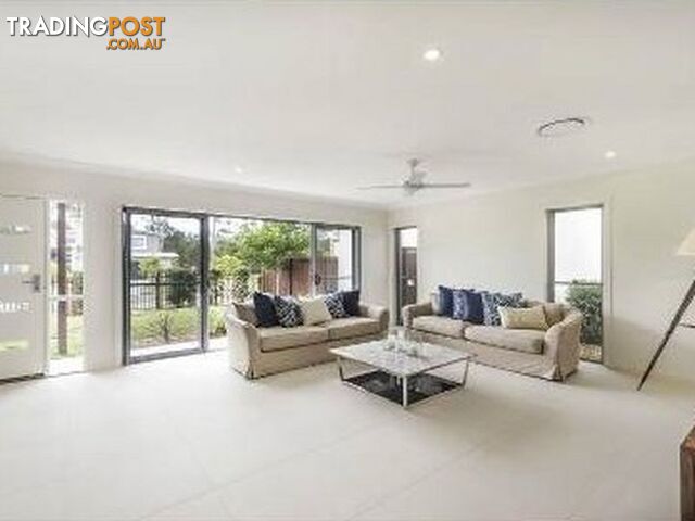 21 Bunderoo Circuit PIMPAMA QLD 4209