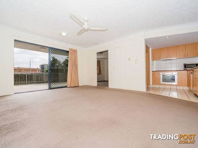 4/32 Bath Street LABRADOR QLD 4215