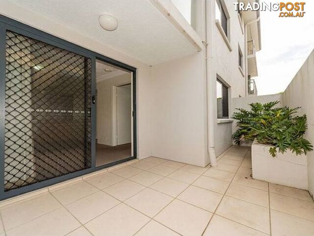 4/32 Bath Street LABRADOR QLD 4215