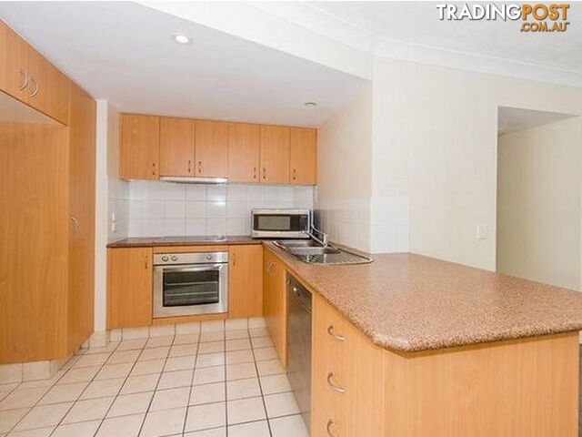 4/32 Bath Street LABRADOR QLD 4215