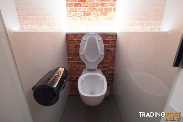 SCANVOGN - SPECIAL TRAILER - VIP TOILET TRAILER - photo 4 of 7