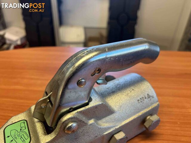 KNOTT 6X0002.011 COUPLING HANDLE LOCK WITH KEY - photo 2 of 4