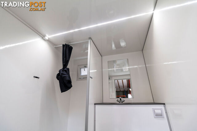 SCANVOGN - SHOWER & TOILET TRAILER 420 (4.2 X 2.28 X 2.7M) - photo 4 of 10