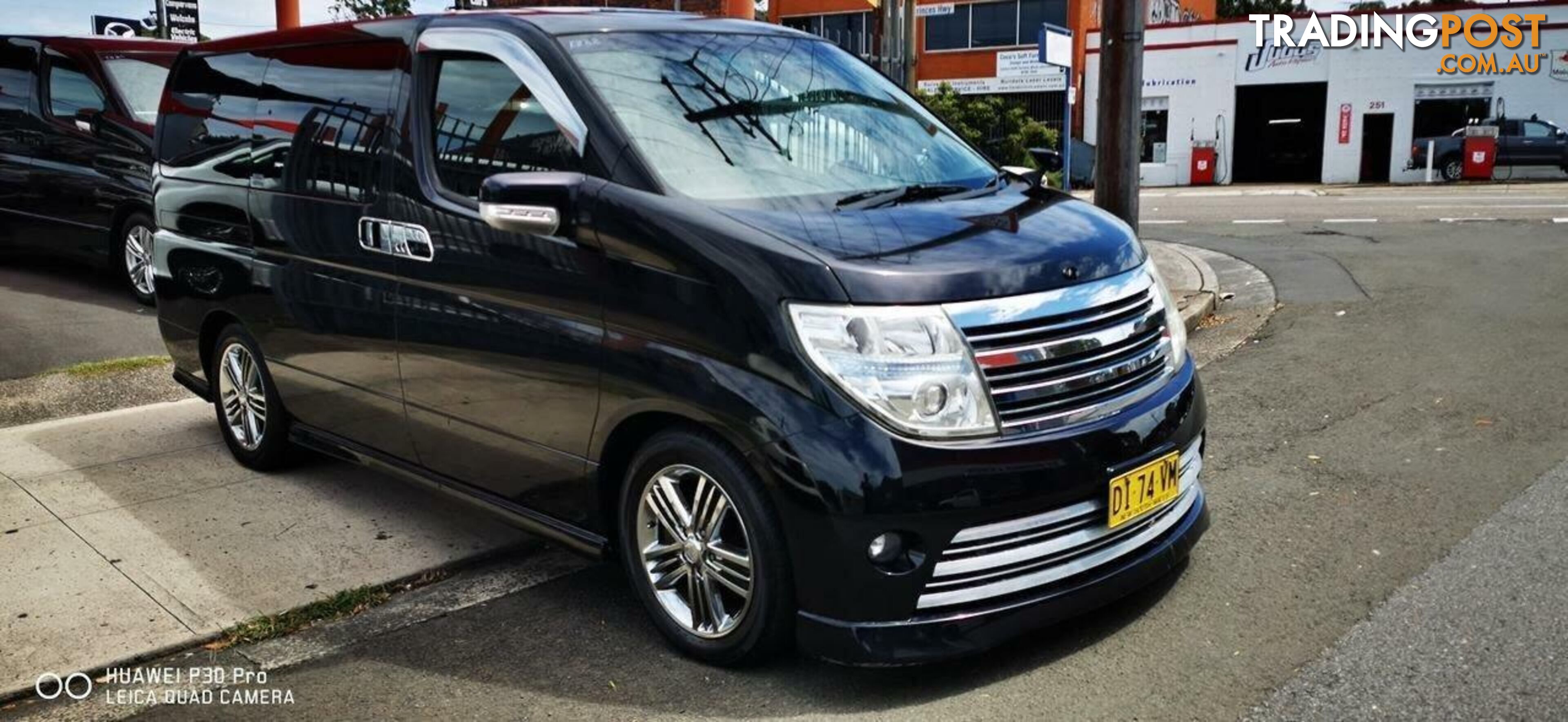 2010 NISSAN ELGRAND RIDER  -