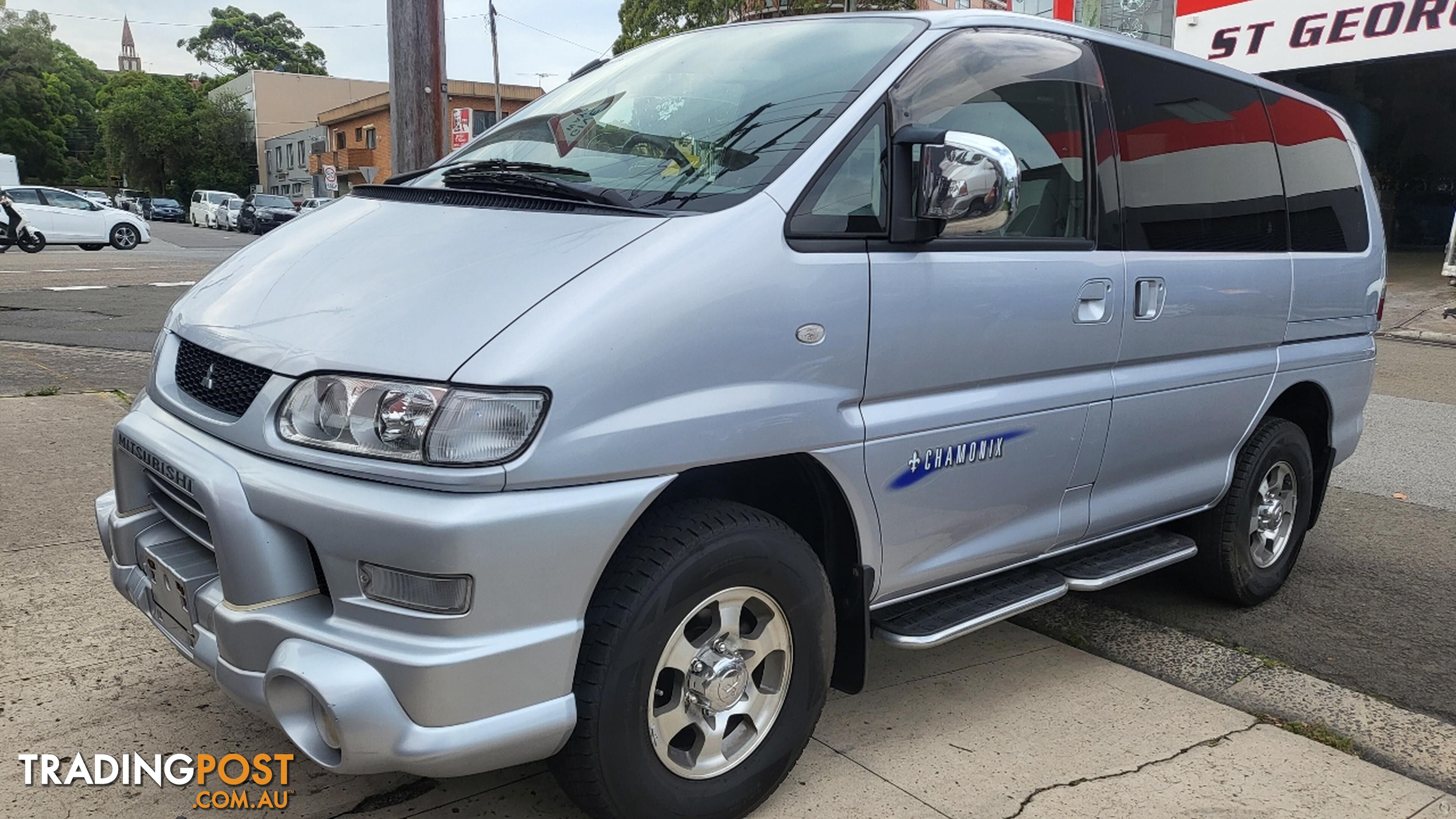 2005 MITSUBISHI DELICA SPACEGEAR CHAMONIX  -