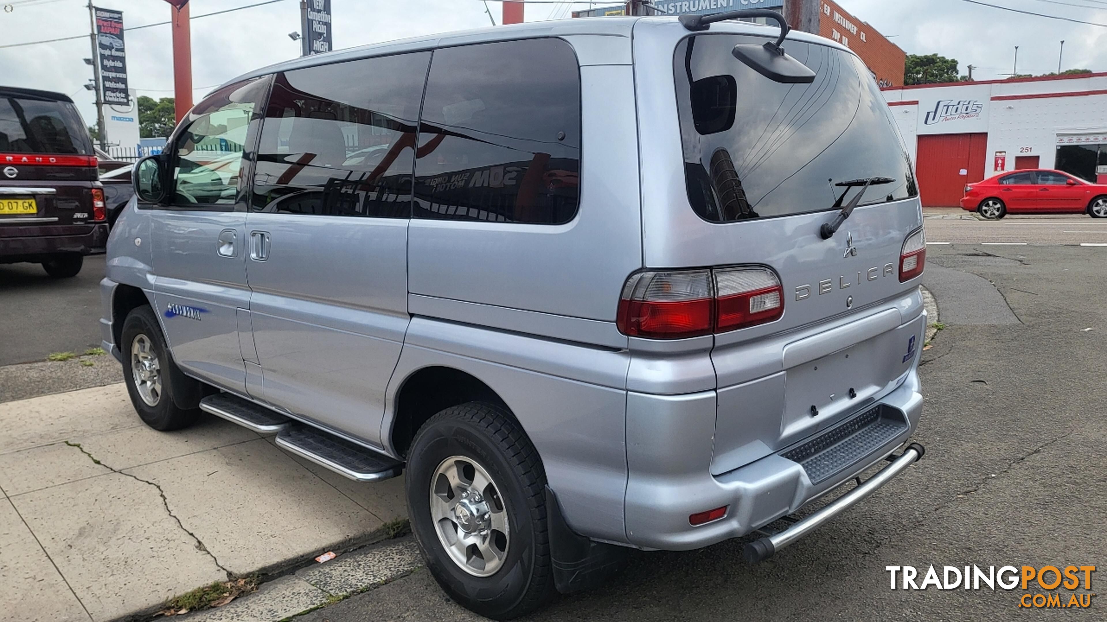 2005 MITSUBISHI DELICA SPACEGEAR CHAMONIX  -