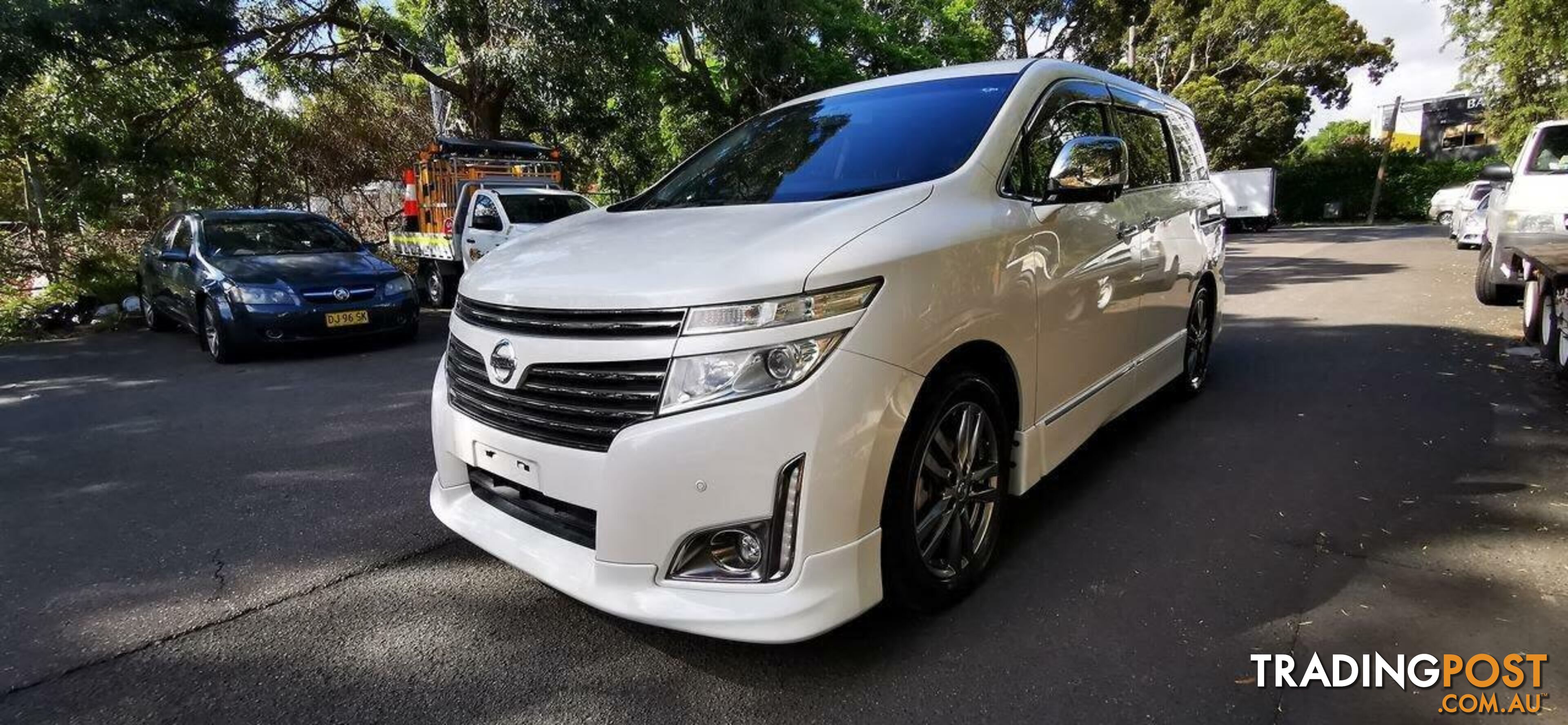 2012 NISSAN ELGRAND HIGHWAY STAR  -