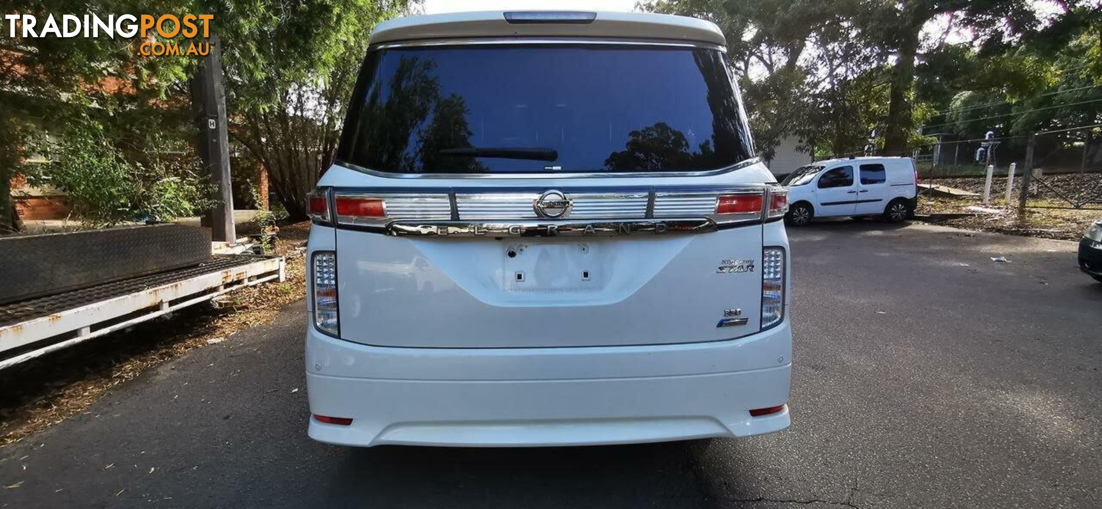 2012 NISSAN ELGRAND HIGHWAY STAR  -