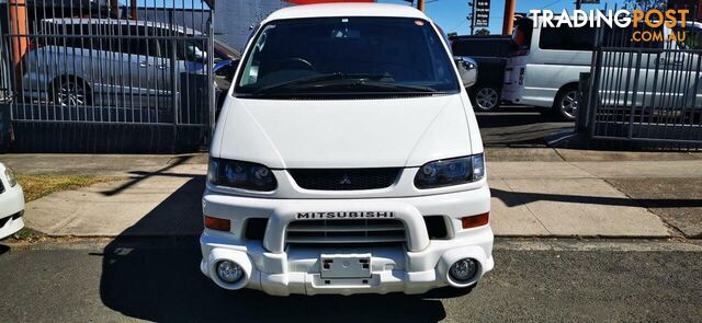 2004 MITSUBISHI DELICA (NO BADGE)  -