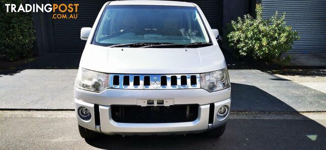 2011 MITSUBISHI DELICA D:5  -