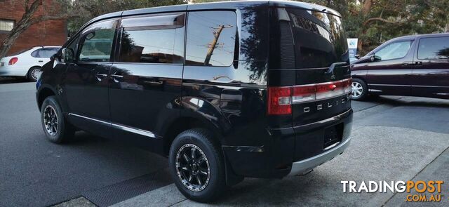 2011 MITSUBISHI DELICA D:5  -