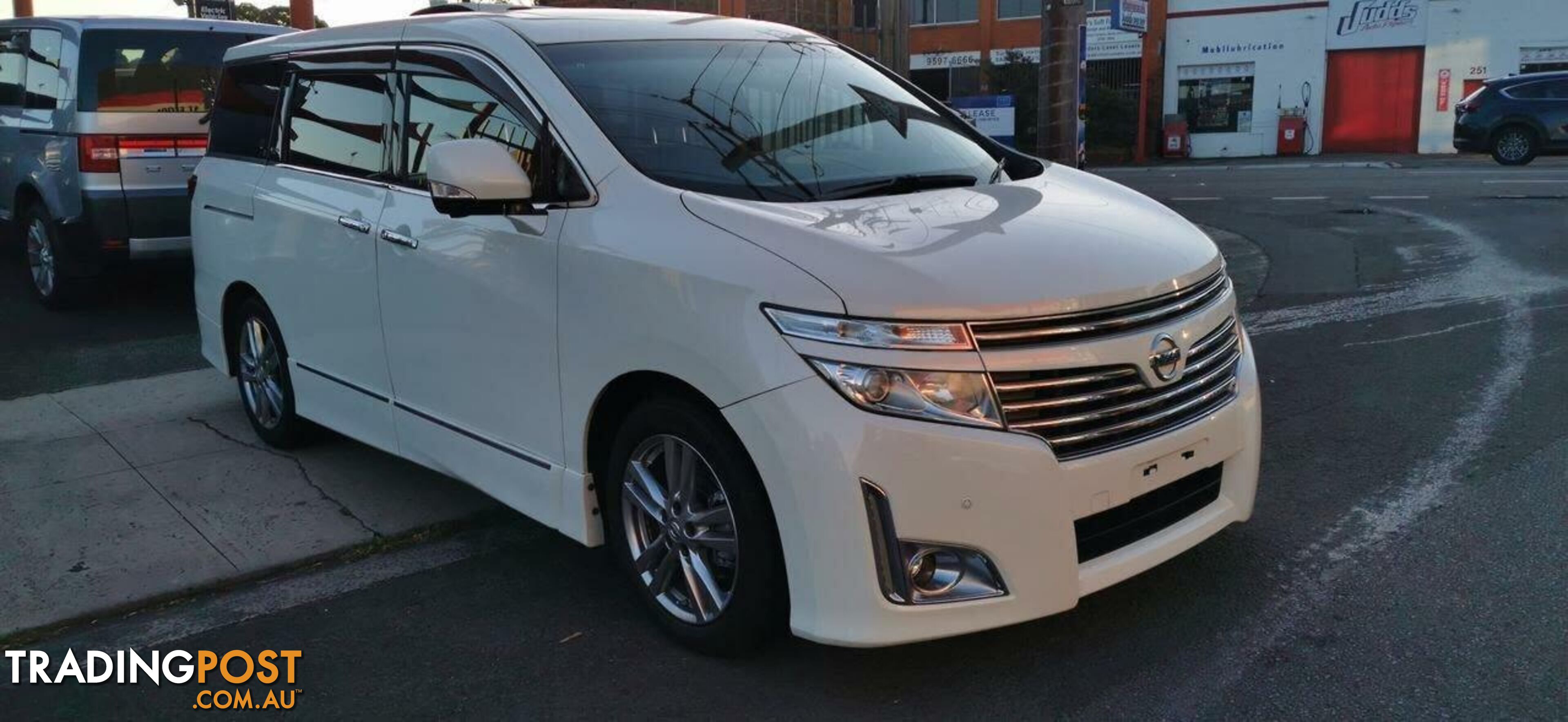 2011 NISSAN ELGRAND VIP  -