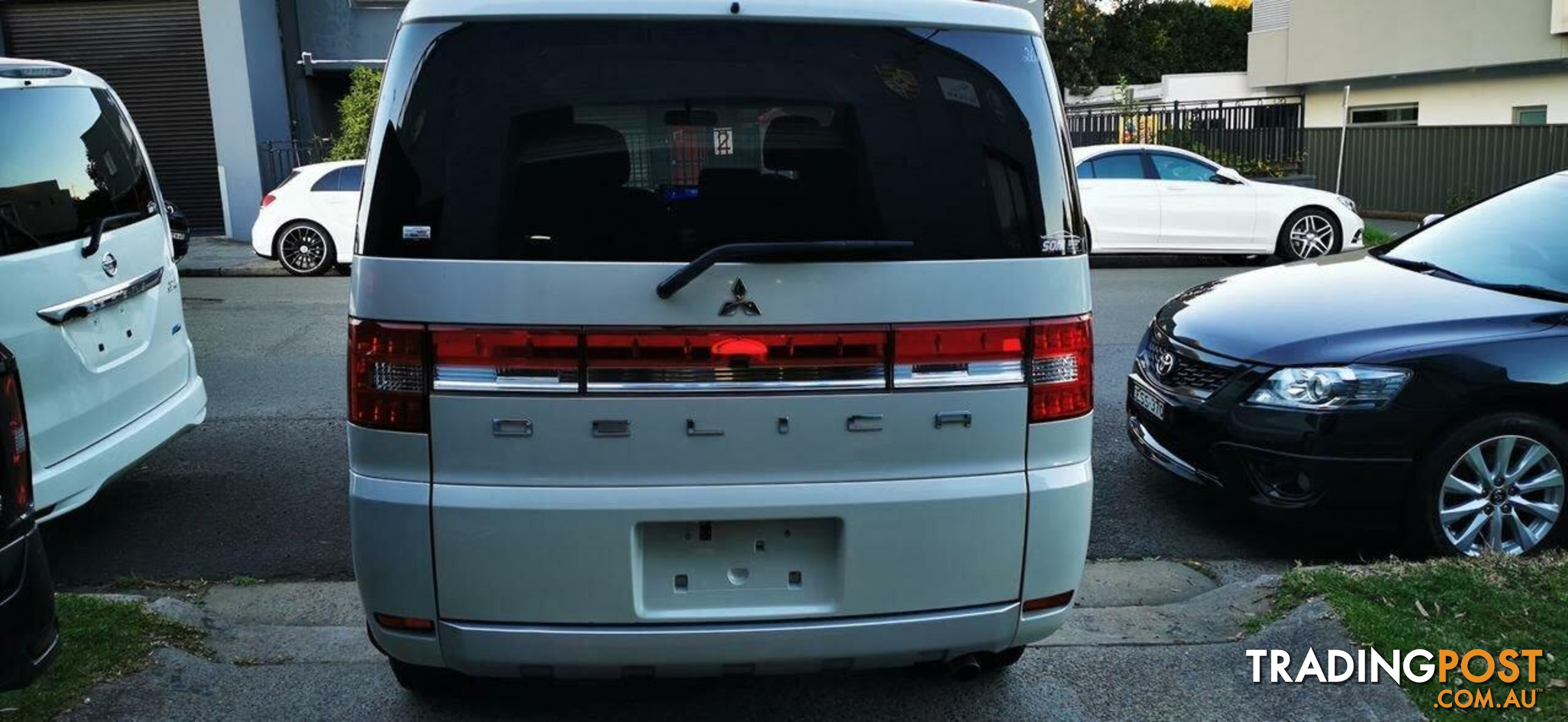 2012 MITSUBISHI DELICA D:5  -