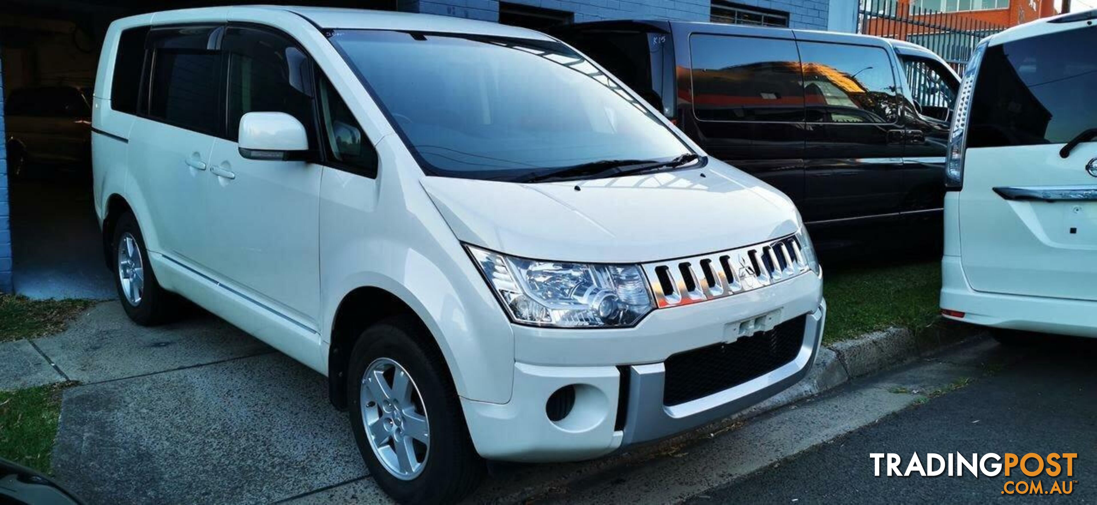 2012 MITSUBISHI DELICA D:5  -