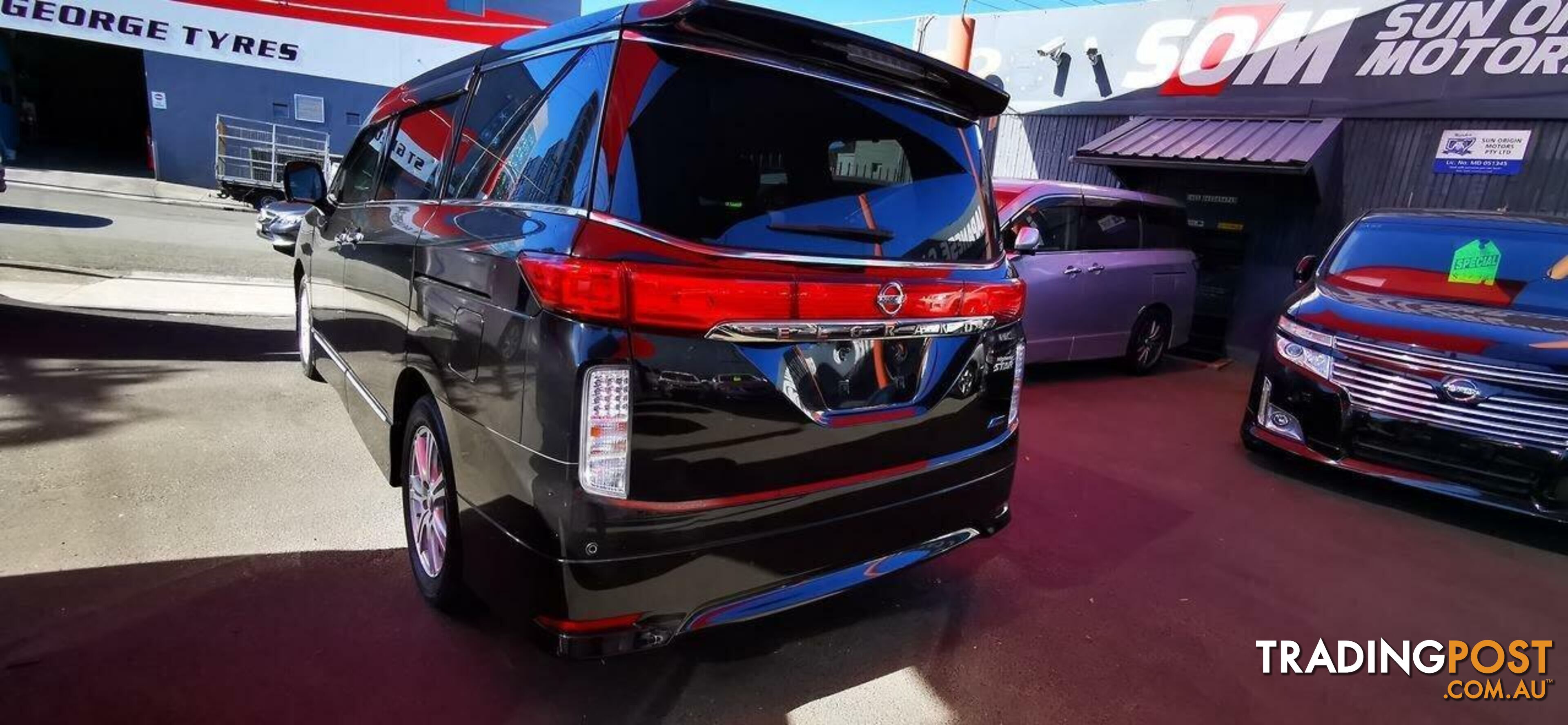 2011 NISSAN ELGRAND HIGHWAY STAR PREMIUM  -