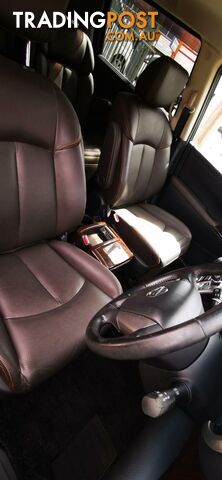 2010 NISSAN ELGRAND HIGHWAY STAR PREMIUM  -