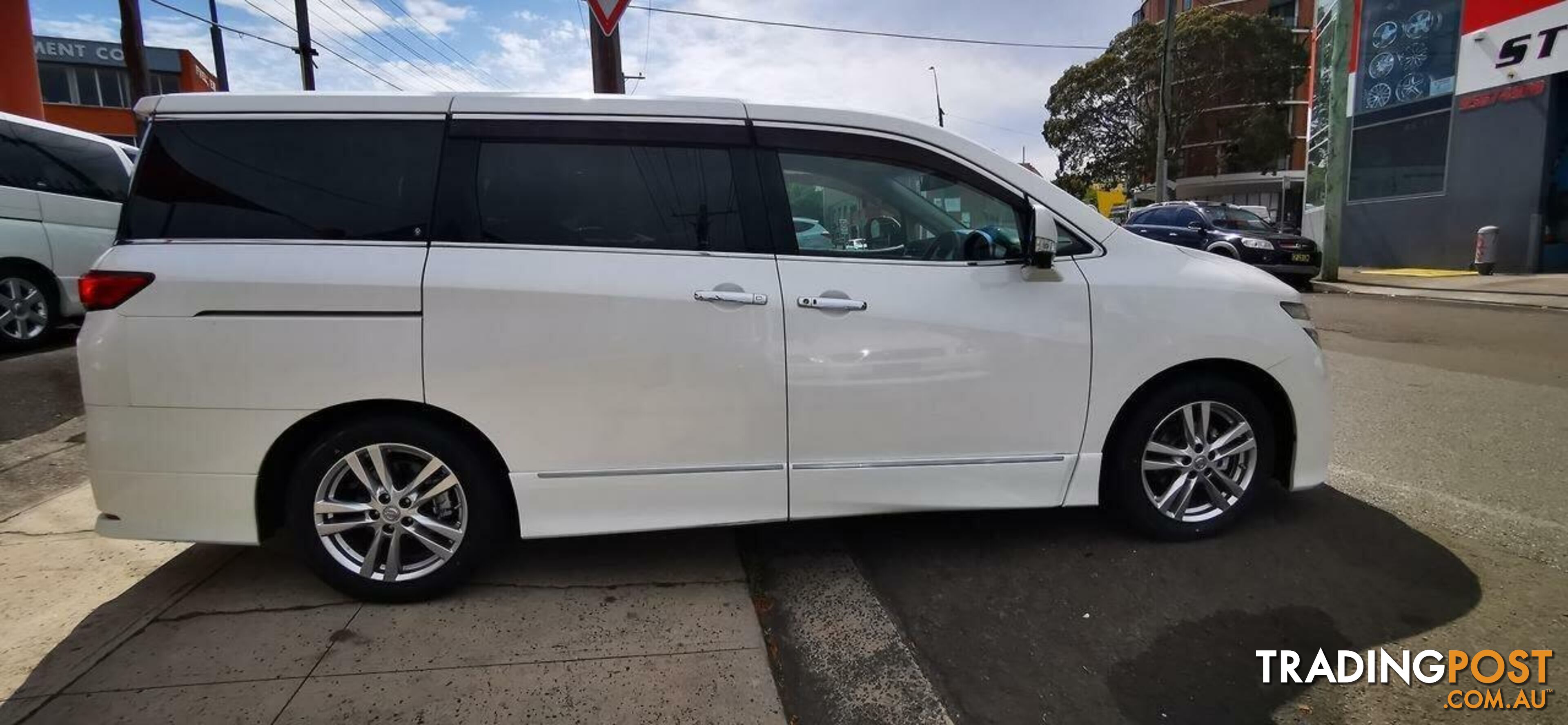 2010 NISSAN ELGRAND HIGHWAY STAR PREMIUM  -